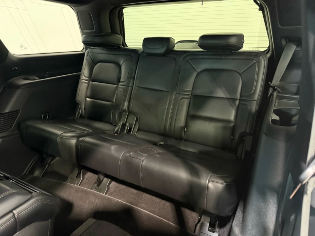 2019 Lincoln Navigator Image 16