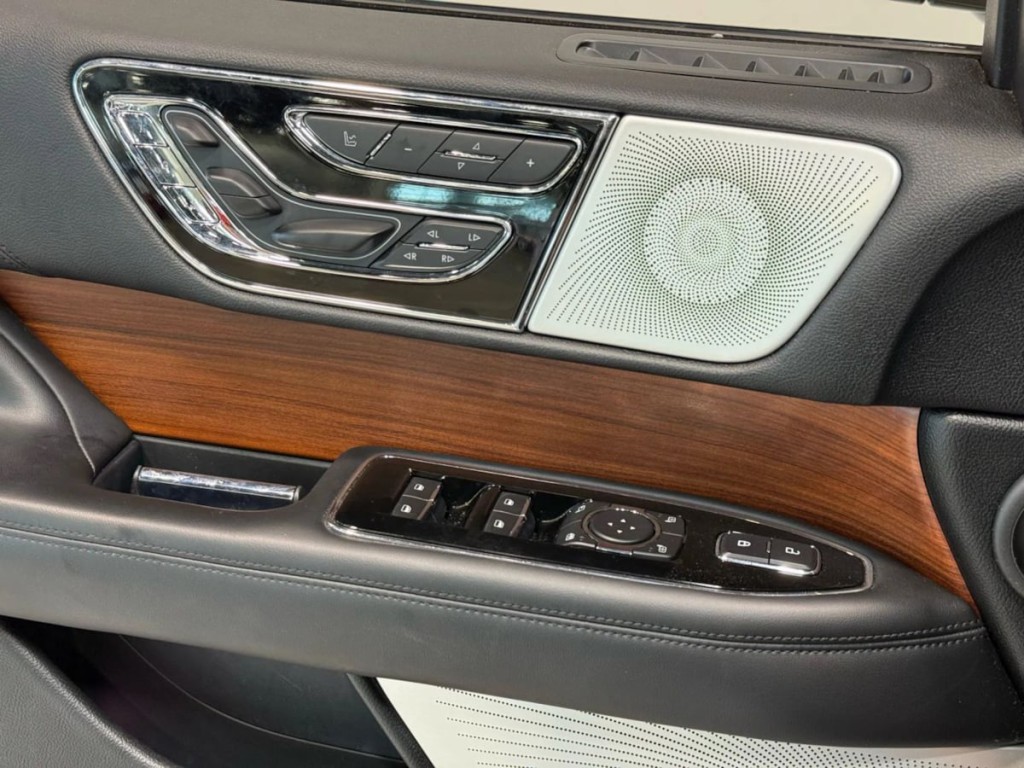 2019 Lincoln Navigator Image 26