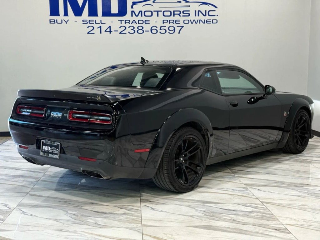 2023 Dodge Challenger Image 6