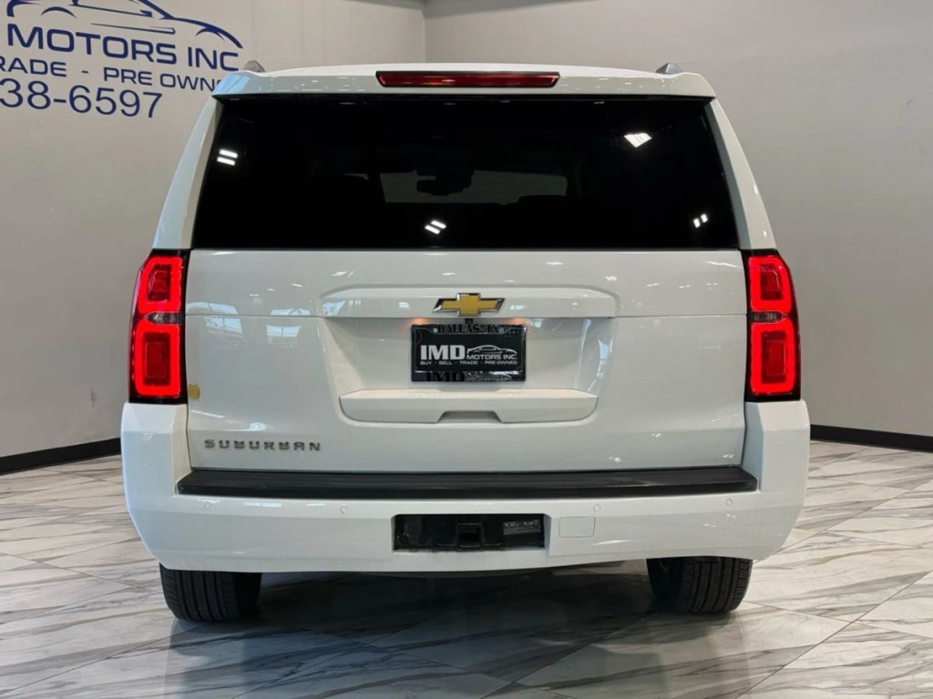 2018 Chevrolet Suburban Image 7