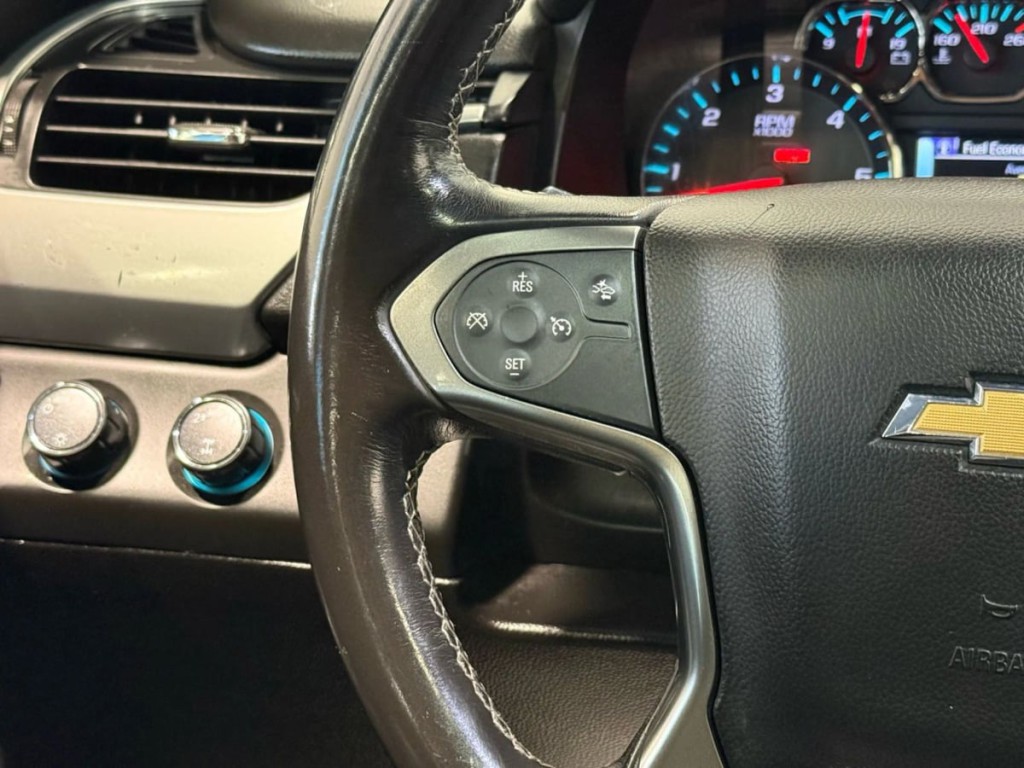 2018 Chevrolet Suburban Image 15
