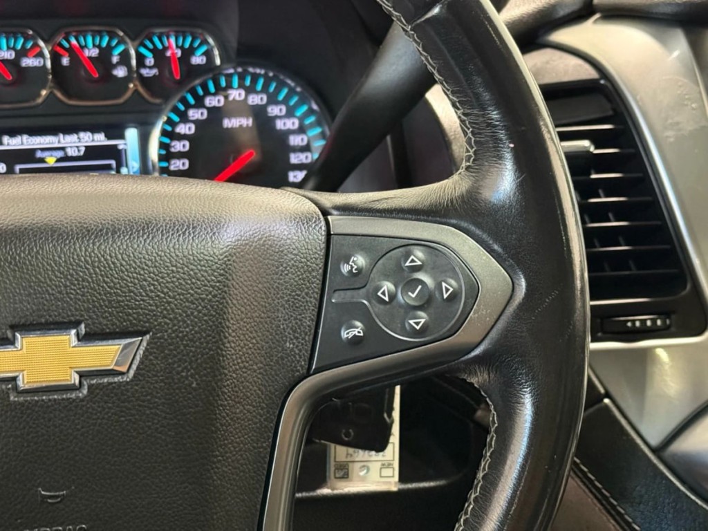 2018 Chevrolet Suburban Image 16