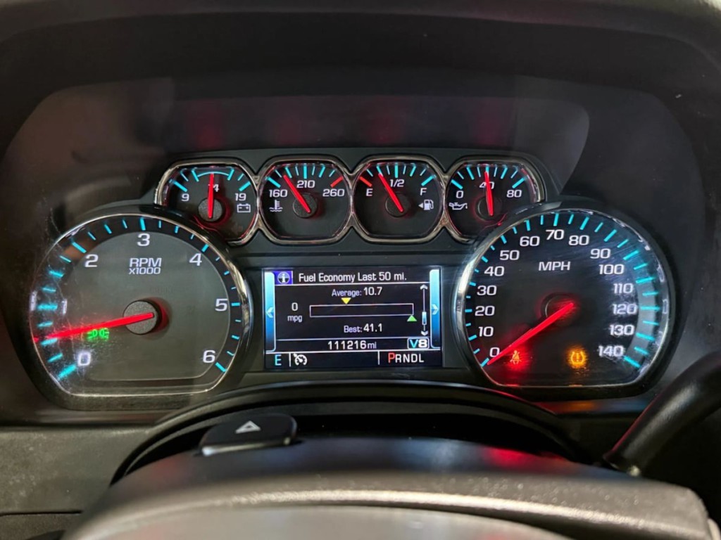 2018 Chevrolet Suburban Image 17