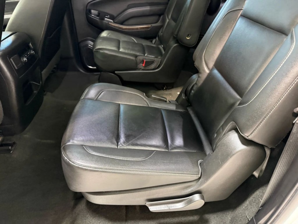 2018 Chevrolet Suburban Image 24