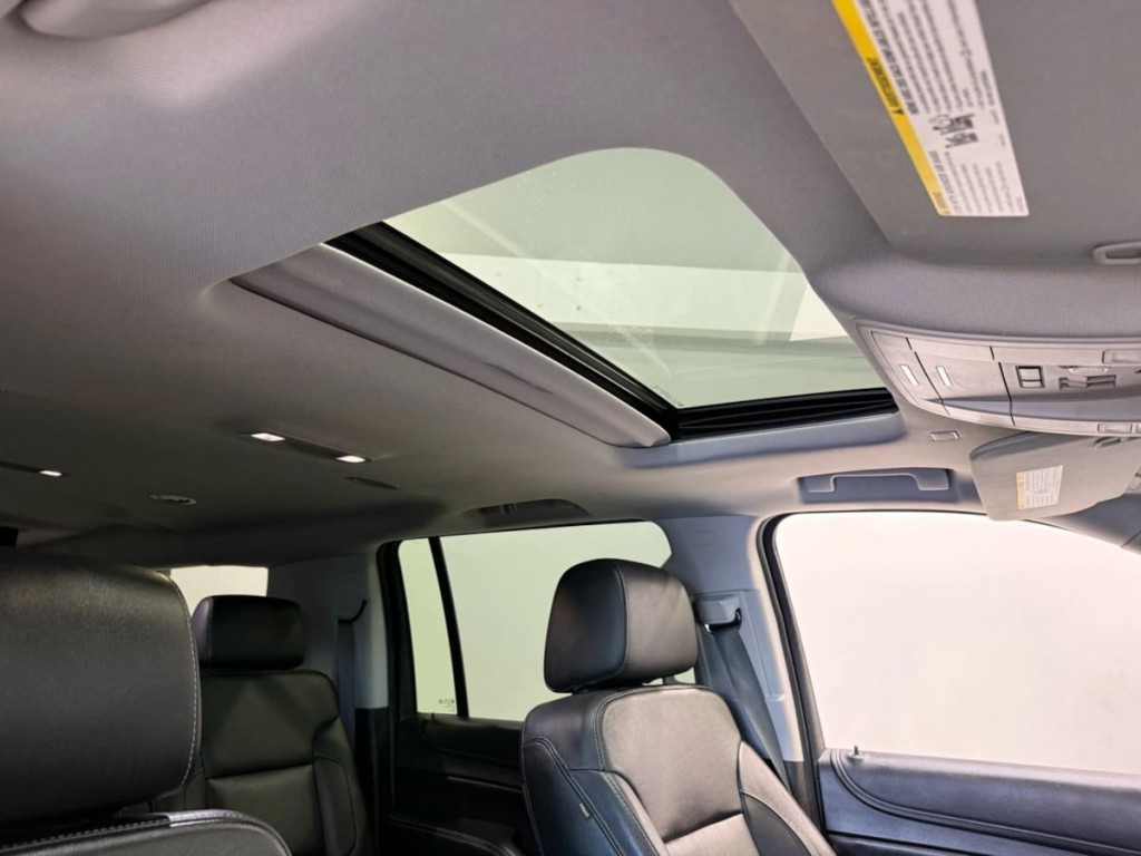 2018 Chevrolet Suburban Image 29