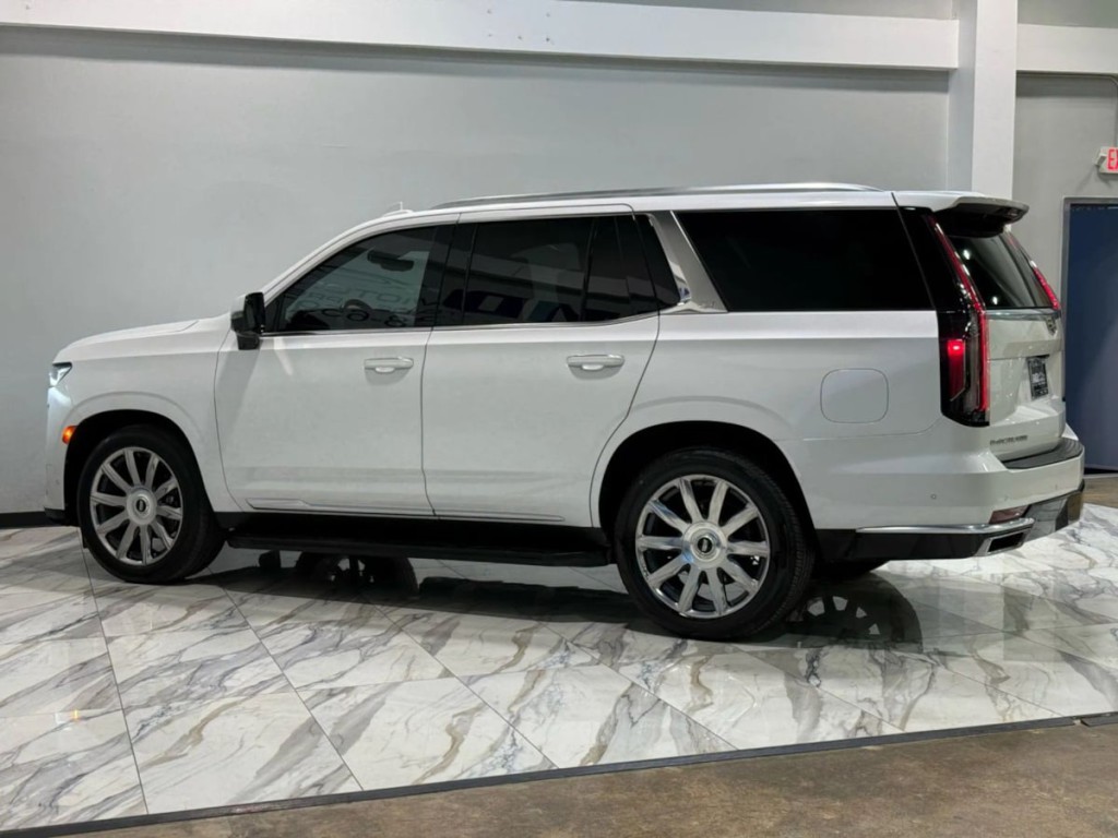 2021 Cadillac Escalade Image 9