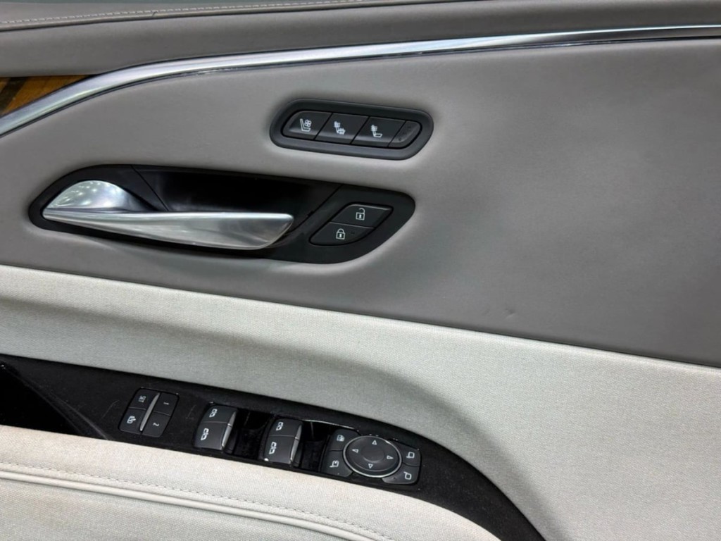 2021 Cadillac Escalade Image 11