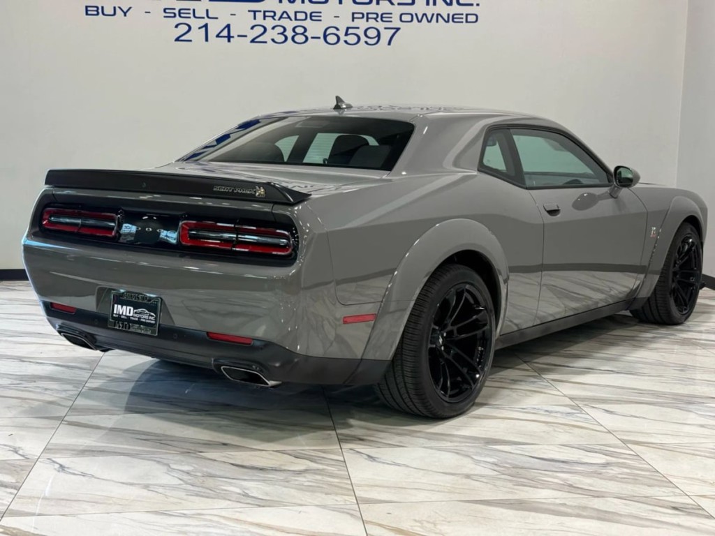 2023 Dodge Challenger Image 6