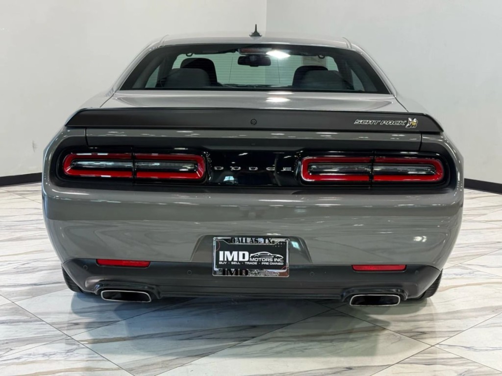 2023 Dodge Challenger Image 7