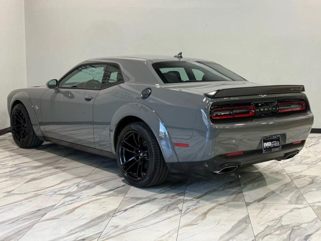 2023 Dodge Challenger Image 9