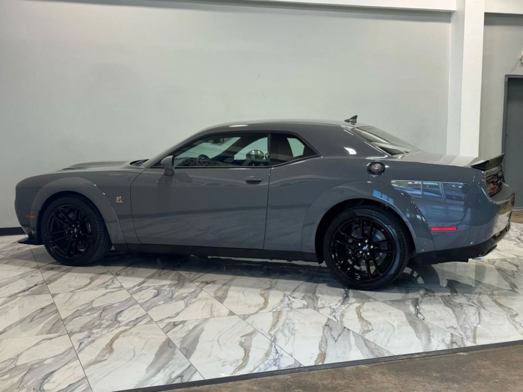 2023 Dodge Challenger Image 10