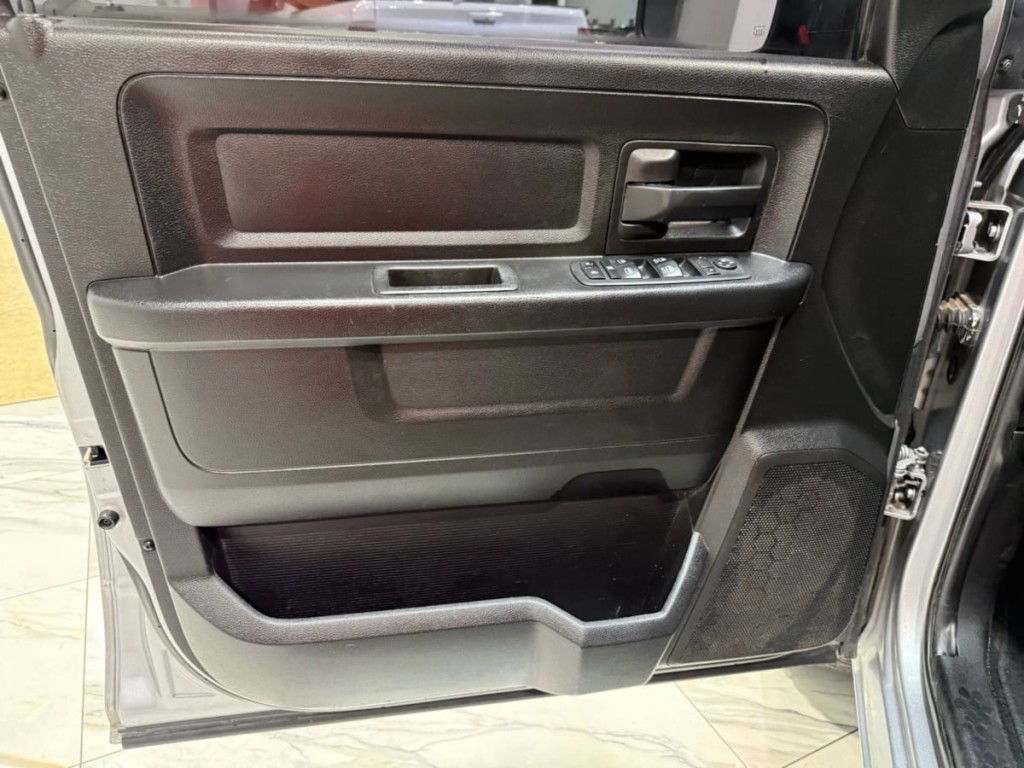 2019 RAM 1500 Image 10