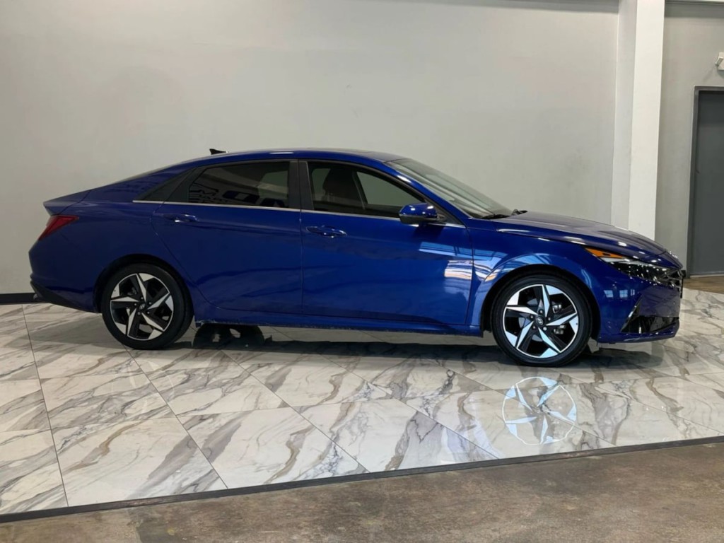 2021 Hyundai Elantra Image 5