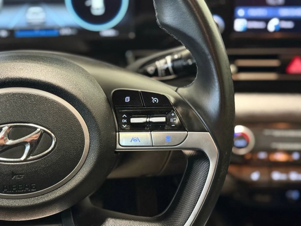 2021 Hyundai Elantra Image 18