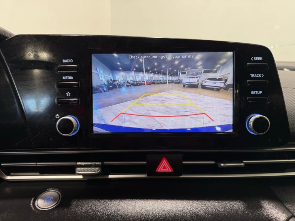 2021 Hyundai Elantra Image 21