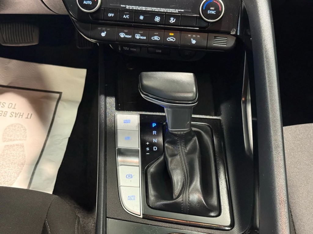 2021 Hyundai Elantra Image 23