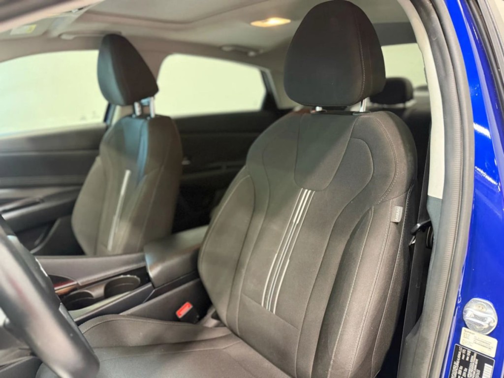 2021 Hyundai Elantra Image 24