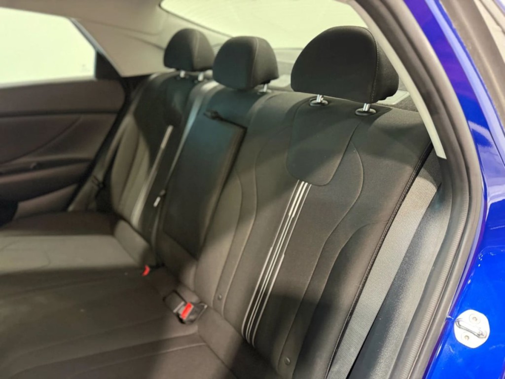2021 Hyundai Elantra Image 26