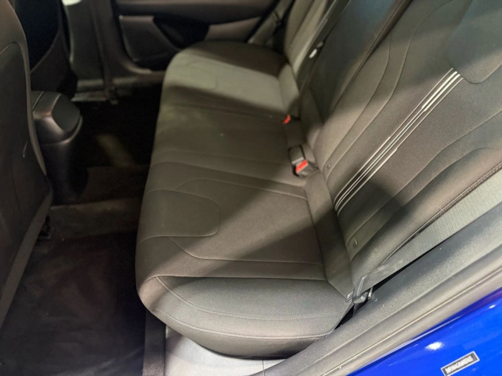 2021 Hyundai Elantra Image 27