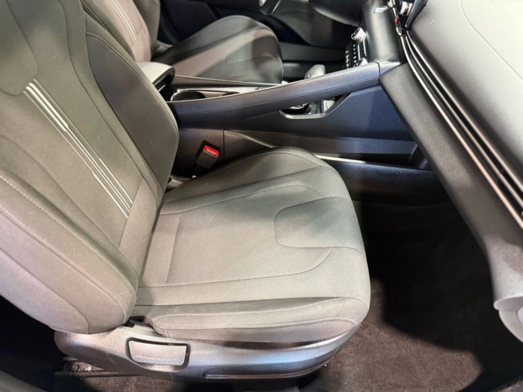 2021 Hyundai Elantra Image 30