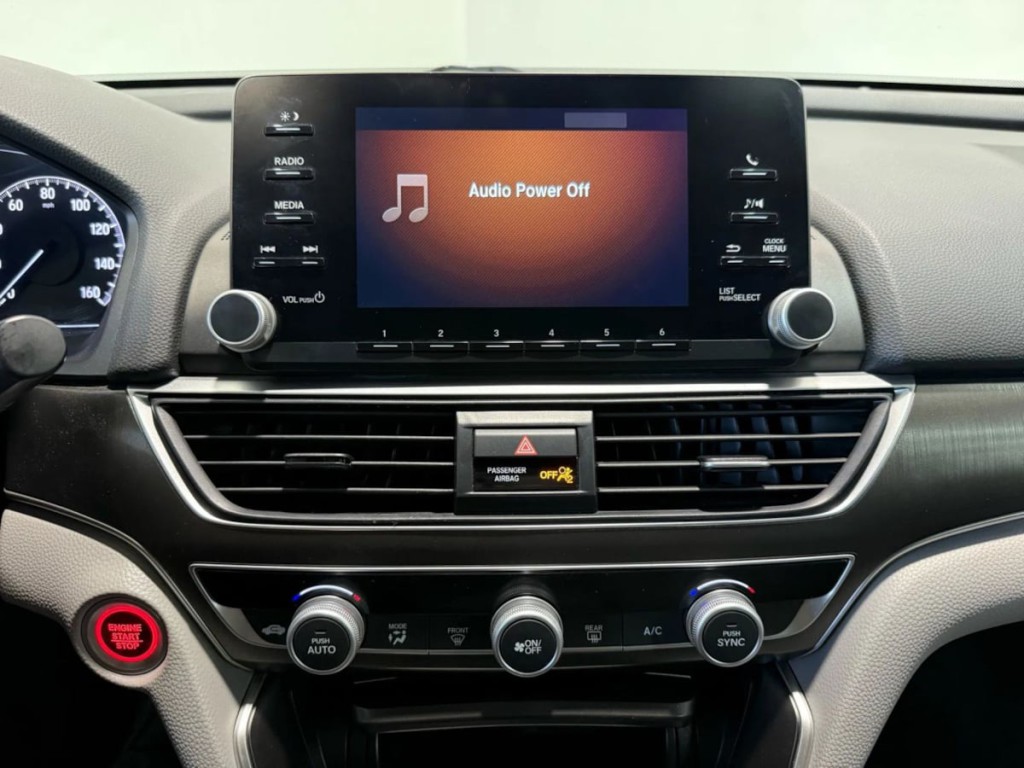 2019 Honda Accord Image 18