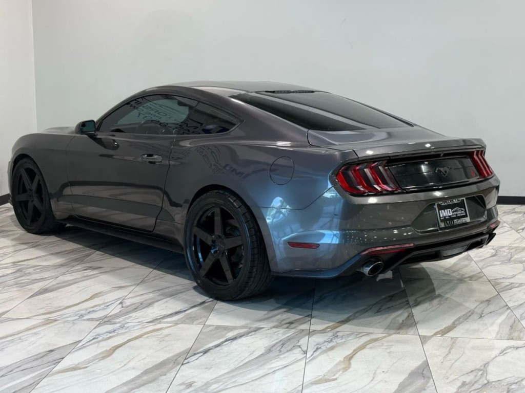 2018 Ford Mustang Image 8