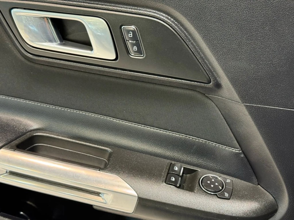 2018 Ford Mustang Image 11