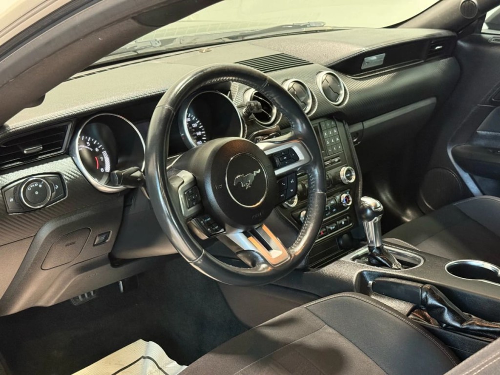2018 Ford Mustang Image 12
