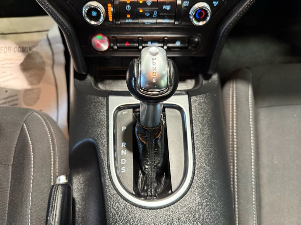 2018 Ford Mustang Image 20