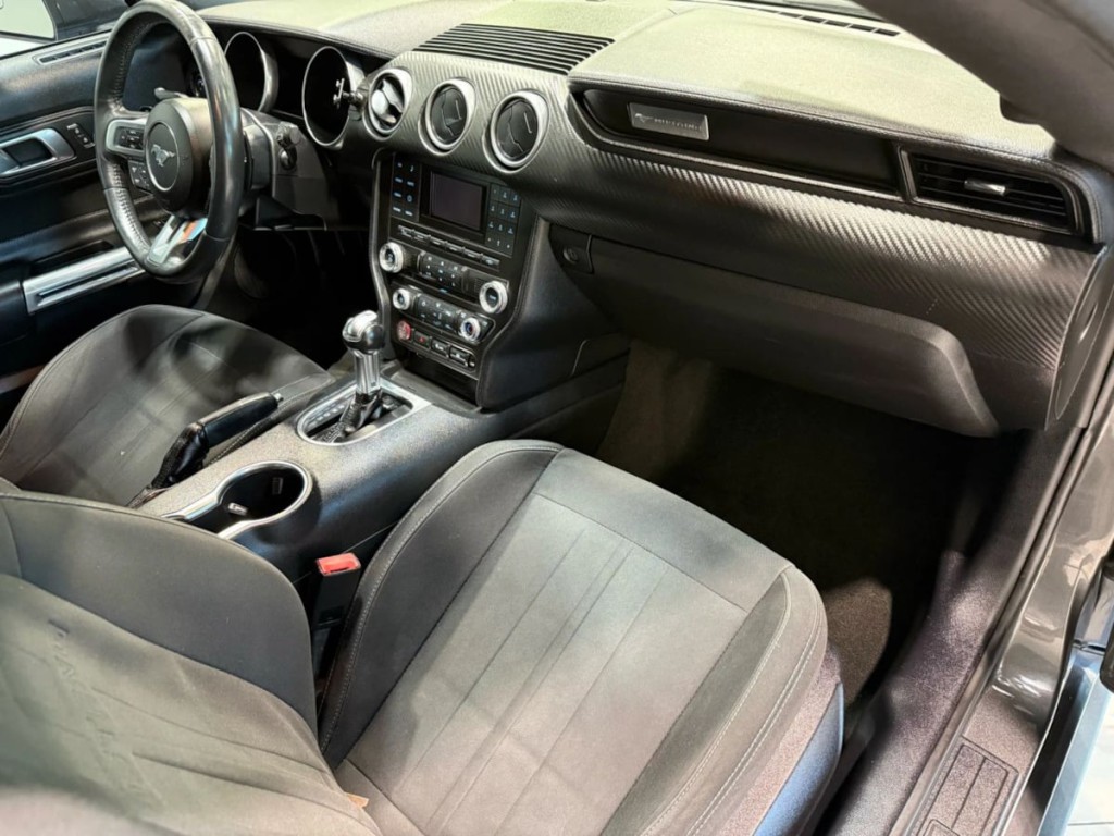 2018 Ford Mustang Image 25
