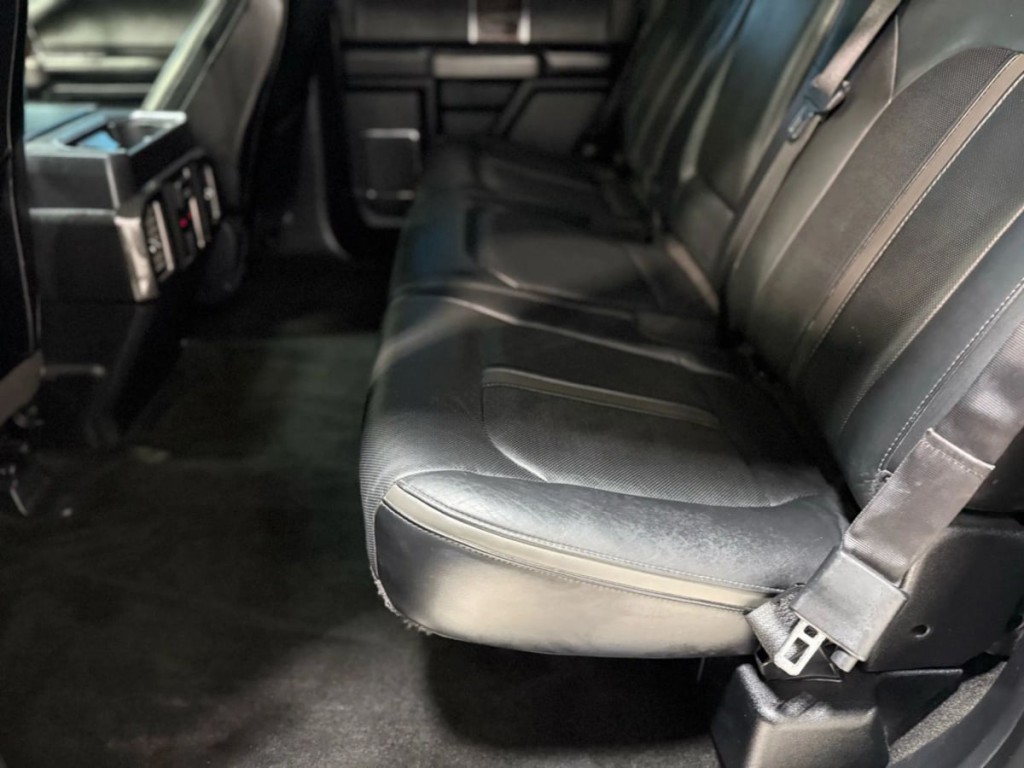 2015 Ford F-150 Image 24