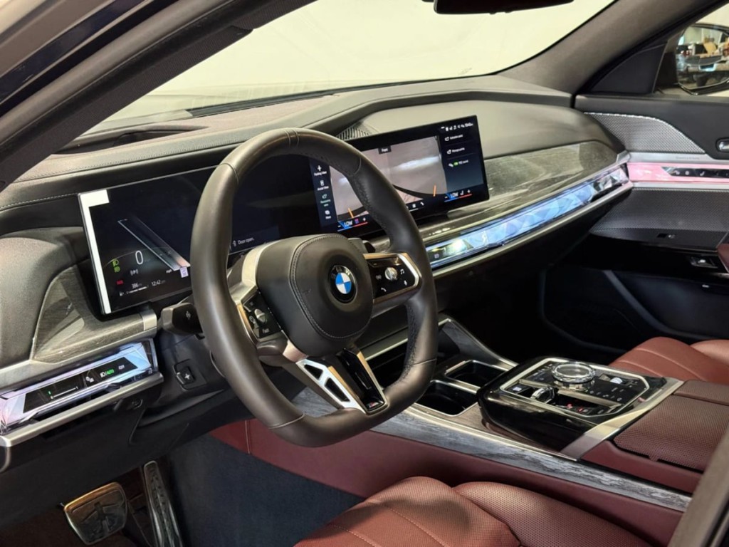 2025 BMW 7 Series Image 14