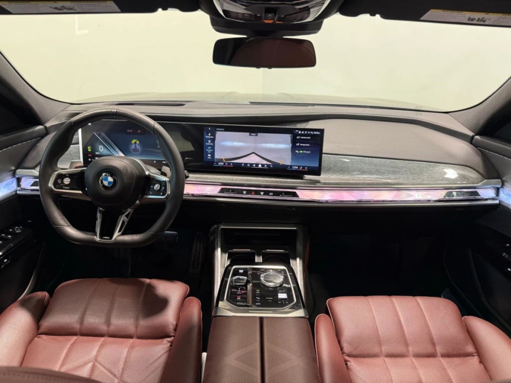 2025 BMW 7 Series Image 15