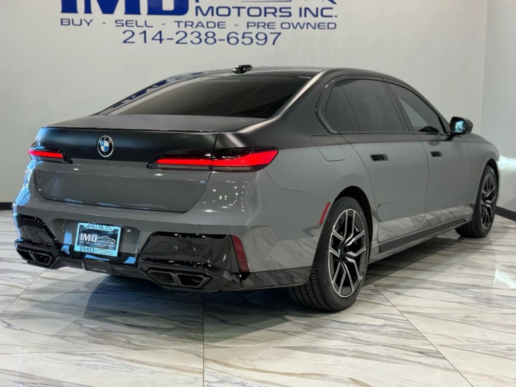 2025 BMW 7 Series Image 7