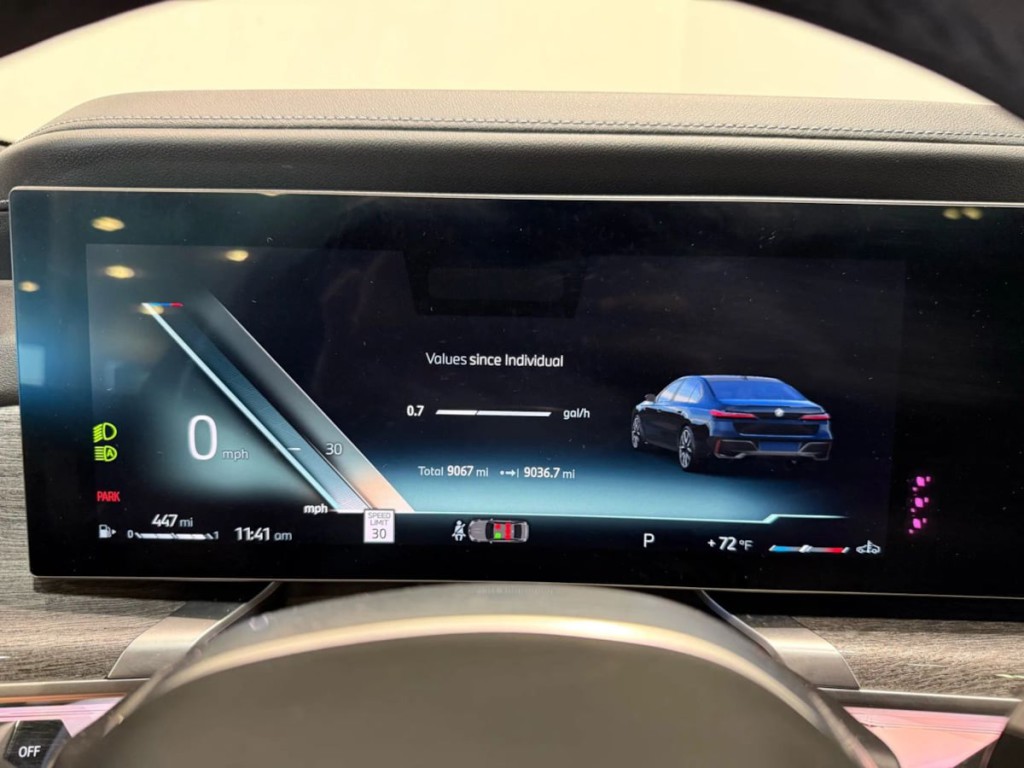 2025 BMW 7 Series Image 19