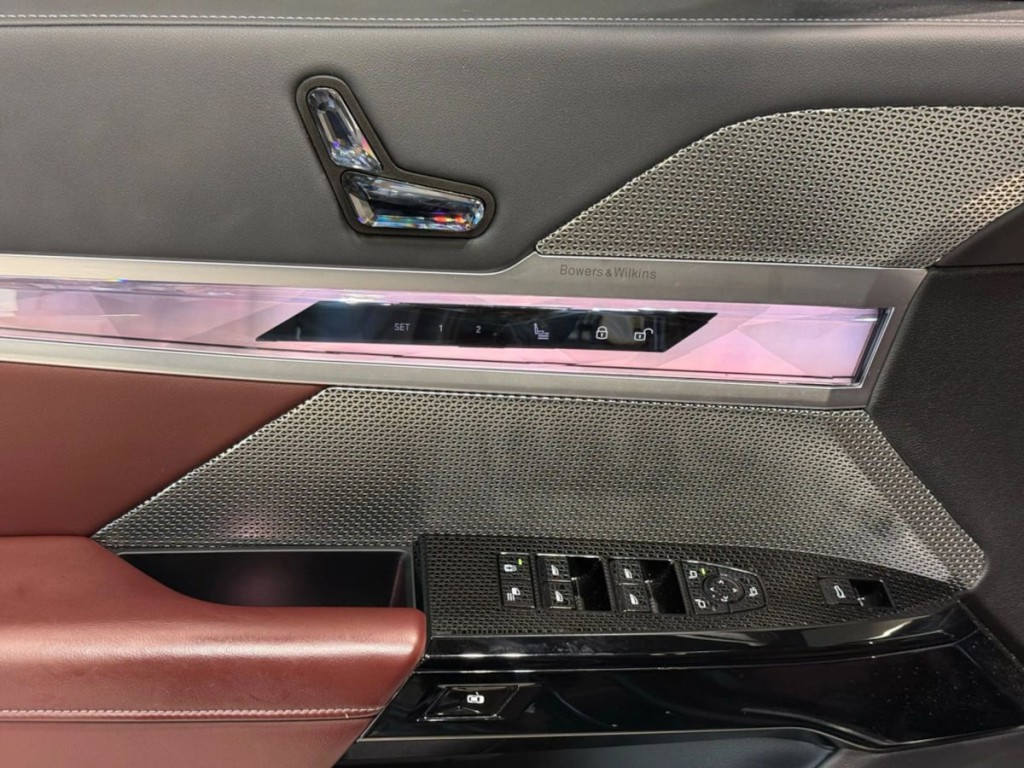 2025 BMW 7 Series Image 25