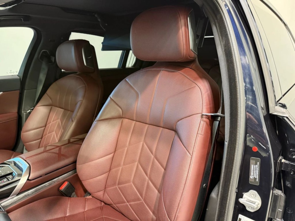 2025 BMW 7 Series Image 26