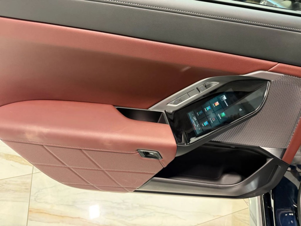 2025 BMW 7 Series Image 30