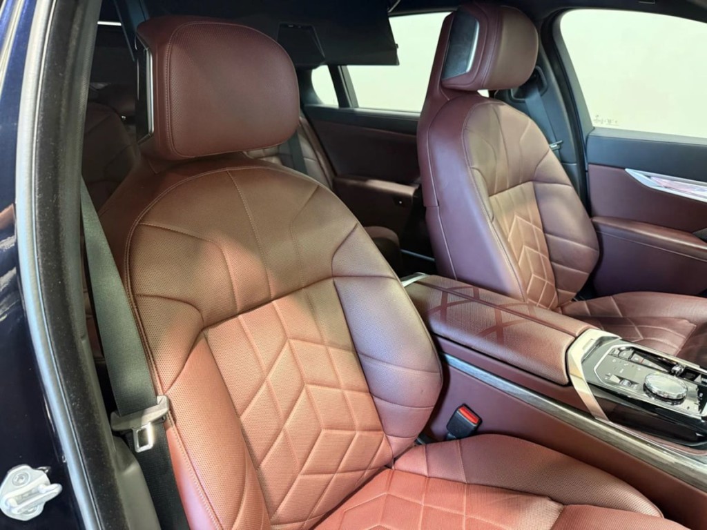 2025 BMW 7 Series Image 34