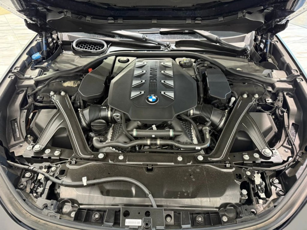 2025 BMW 7 Series Image 41