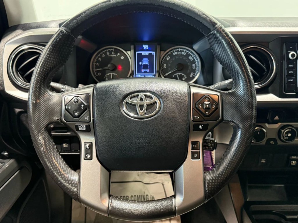 2018 Toyota Tacoma Image 17