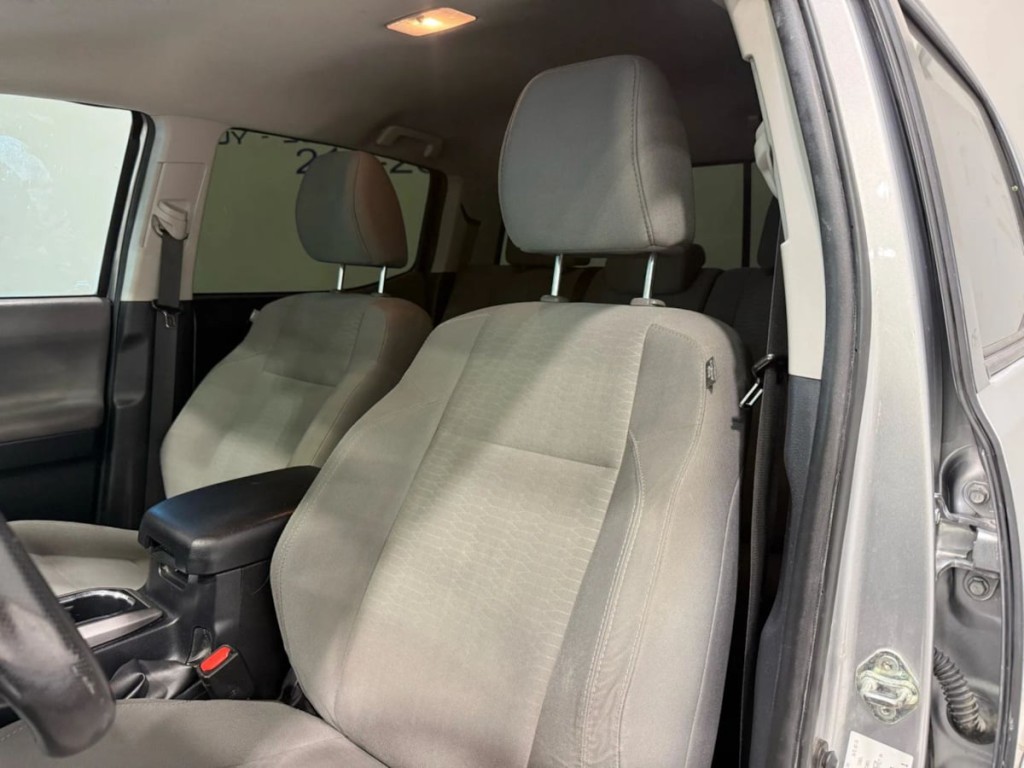 2018 Toyota Tacoma Image 22