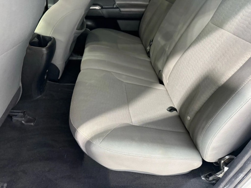 2018 Toyota Tacoma Image 25