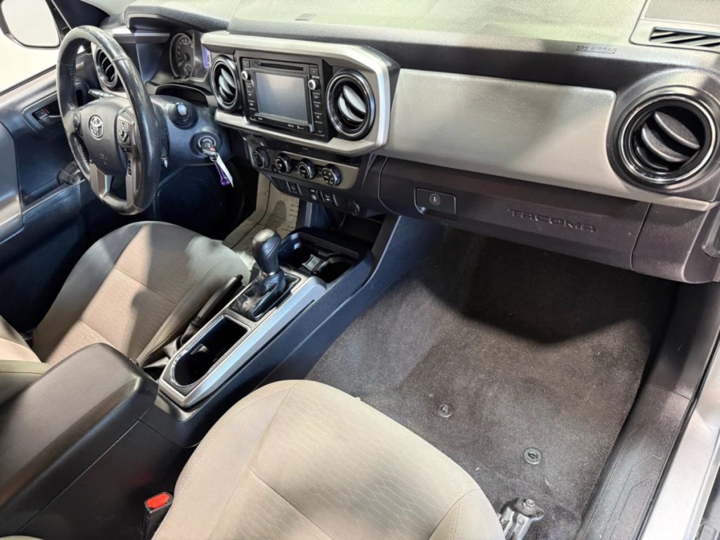 2018 Toyota Tacoma Image 27