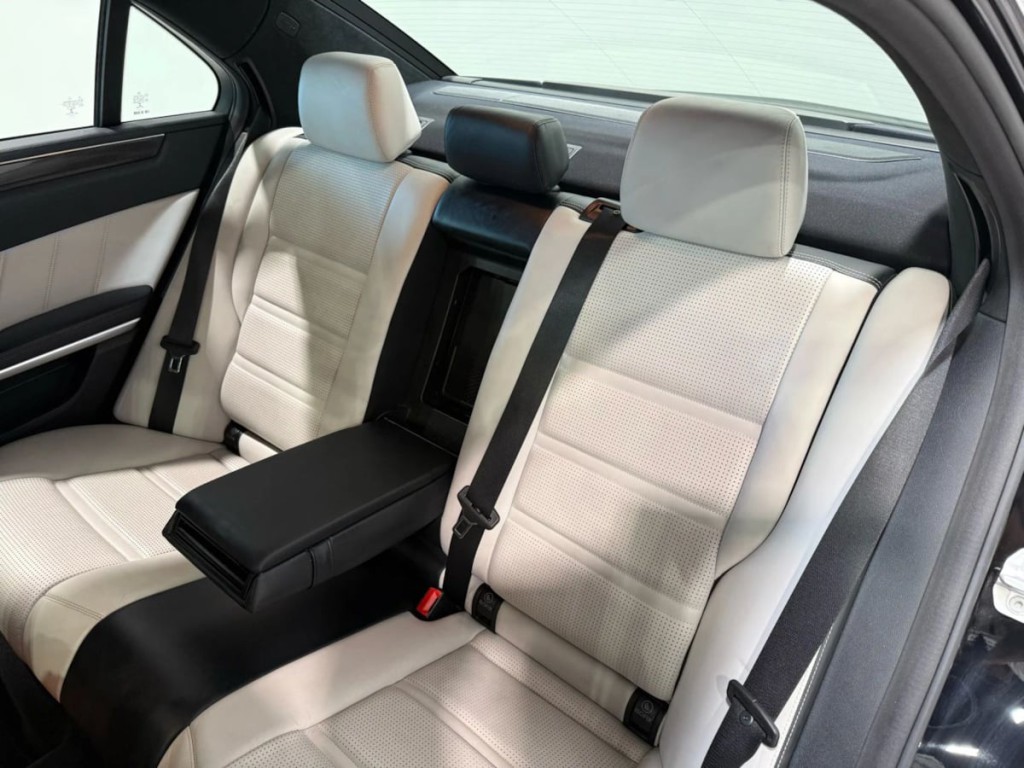 2015 Mercedes-Benz E-Class Image 25