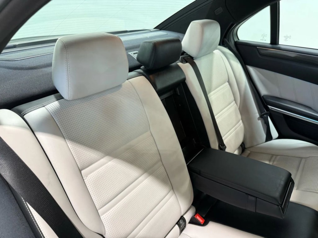 2015 Mercedes-Benz E-Class Image 31