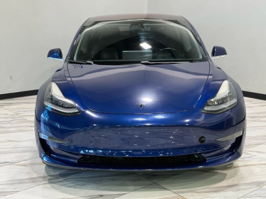 2018 Tesla Model 3 Image 3