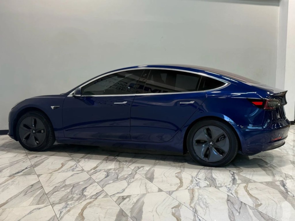 2018 Tesla Model 3 Image 9