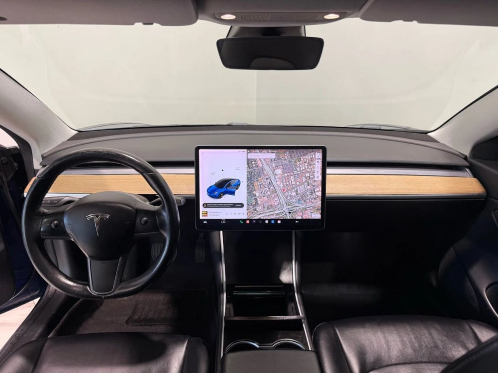 2018 Tesla Model 3 Image 13