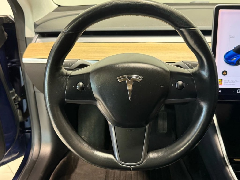 2018 Tesla Model 3 Image 16